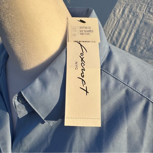 Foxcroft Wrinkle Free Light Blue Button-Up Shirt 8 NWT - Picture 6 of 13